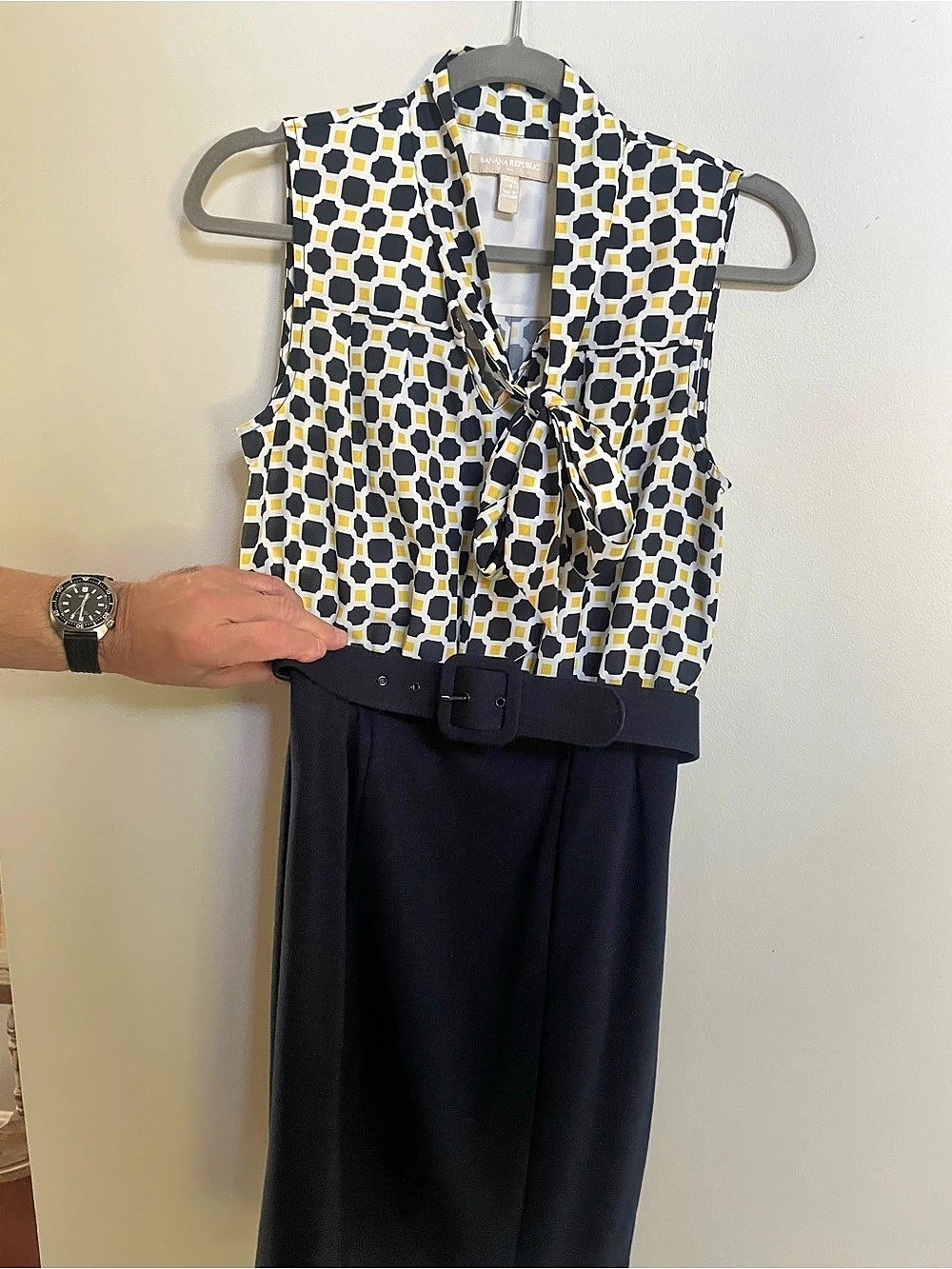 Banana Republic Geometric Tie Neck Midi Dress Size 4 Like New